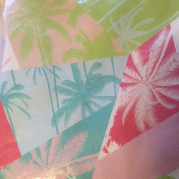 Red Dress Boutique Wide Leg Pants Tropical Print Pastel Colors sz L New NWT - Picture 11 of 14